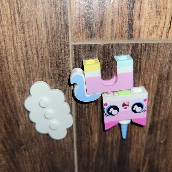 Lego The Lego Movie 2 Minifigure Series 71023 Unikitty - Picture 9 of 9